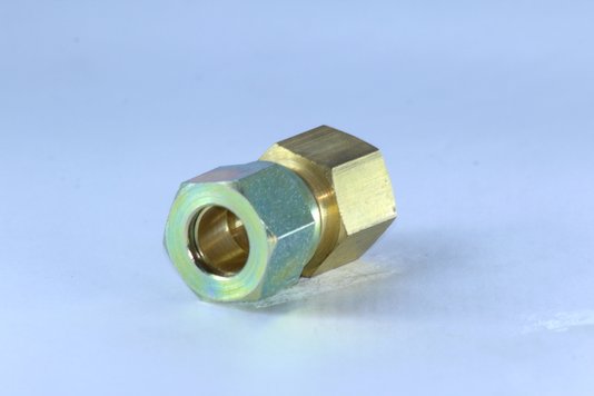 Conector fêmea 12mm x m16