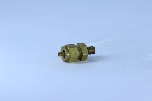 Conector macho 4mm x m5