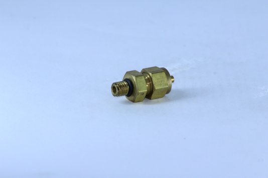 Conector macho 4mm x m5