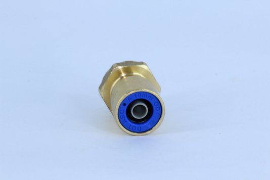 Conector roscado p/ tubo 10 x 1,5mm c/ rosca m16