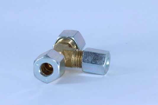 Tee redução central 8mm x 6mm