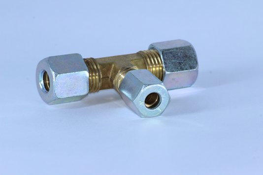 Tee redução central 8mm x 6mm