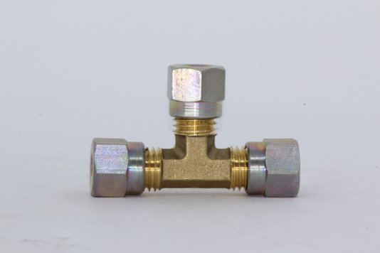 Tee união emenda em metal 6mm