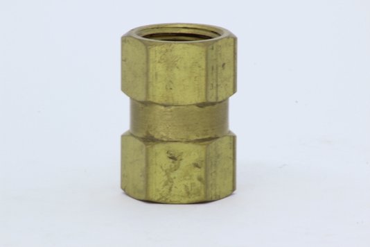 União reta fêmea 1/2 npt