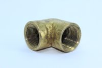 Cotovelo fêmea/ fêmea m22 x 1,5mm